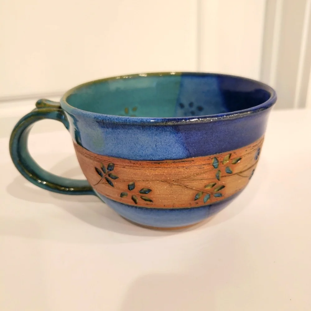 HAND MADE SOUP MUG SIGNED BY ARTIST 2012